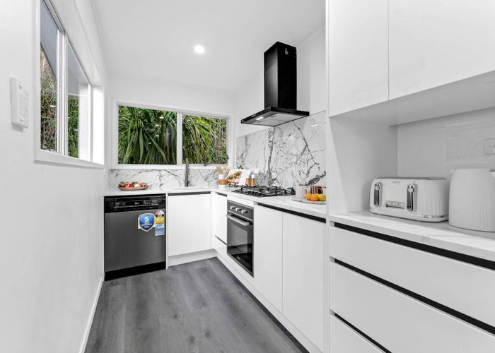  at 18B Wattle Road, Sunnyvale, Waitakere City, Auckland