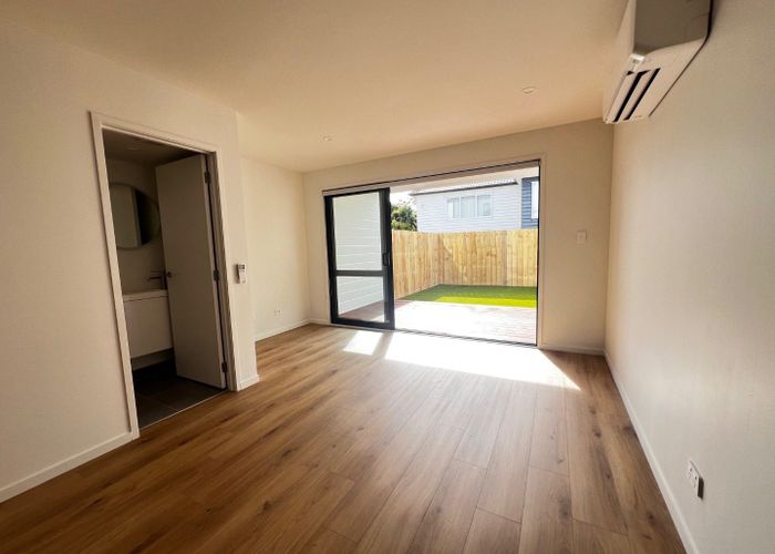  at 5/21 Divich Avenue, Te Atatu South, Waitakere City, Auckland