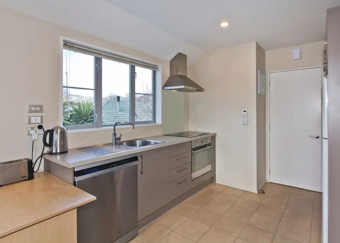  at 180d Milton Street, Sydenham, Christchurch City, Canterbury