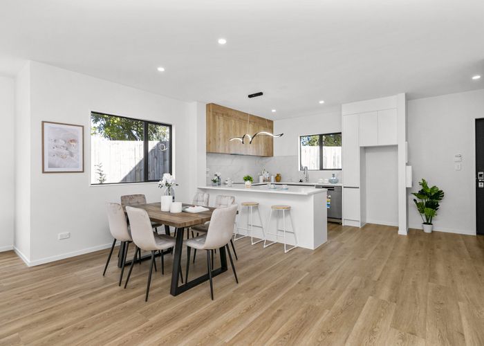  at 20F Fairdene Avenue, Henderson, Waitakere City, Auckland