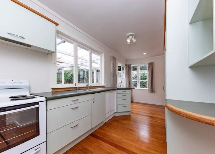  at 16 Moana Avenue, Onehunga, Auckland