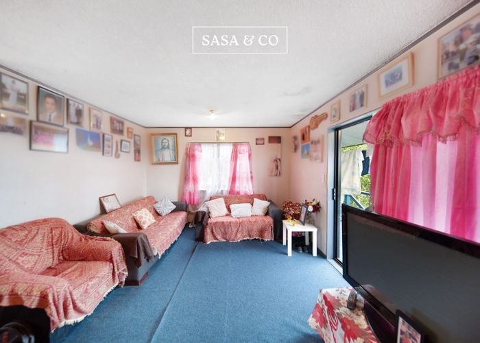  at 14 Cyril Place, West Harbour, Waitakere City, Auckland