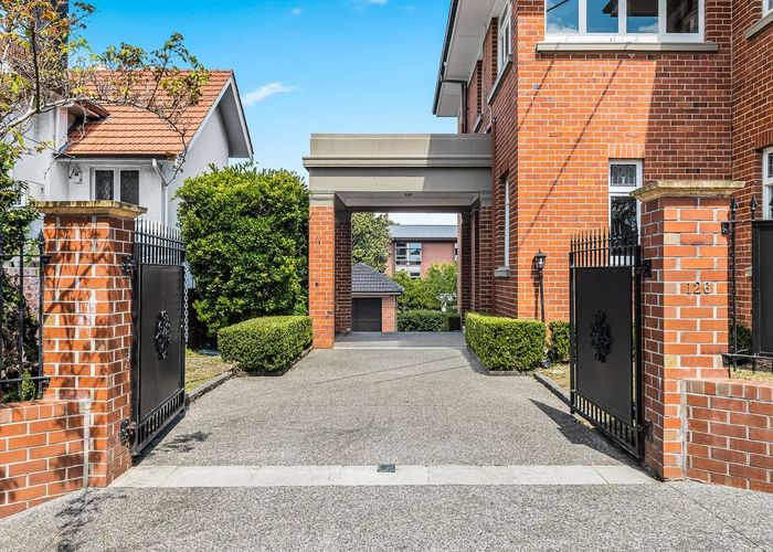  at 126 Grafton Road, Grafton, Auckland City, Auckland