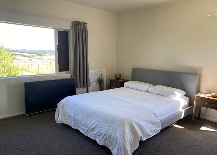  at 137 Redhills Road, Massey, Waitakere City, Auckland
