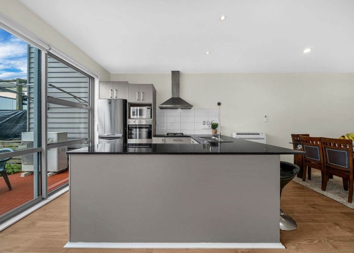  at 6 Kauri Drive, Takanini, Papakura, Auckland