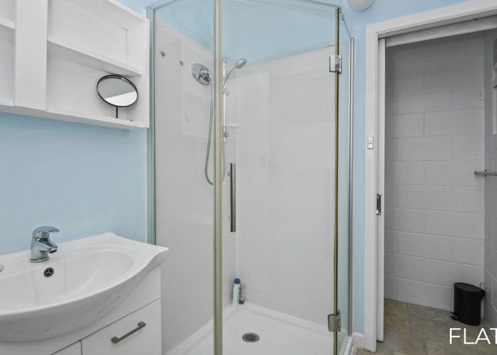  at 1 Whyte Street, Hamilton East, Hamilton