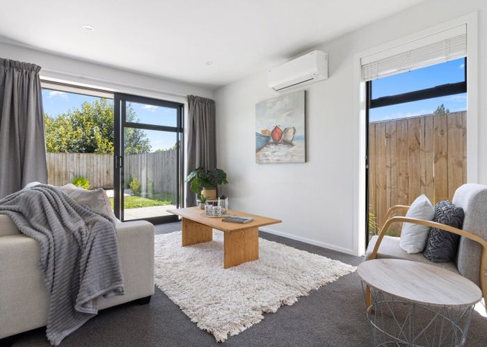  at 1136 Heaphy Terrace, Fairfield, Hamilton