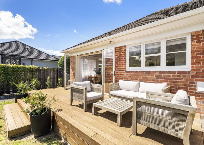  at 32 Bonnie Brae Road, Meadowbank, Auckland