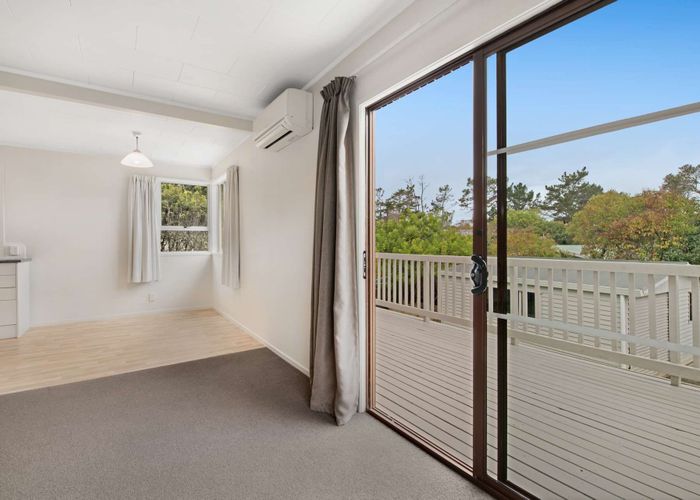  at 18 Regency Place, Sunnynook, North Shore City, Auckland
