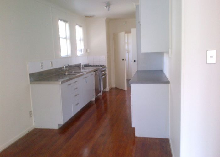  at 5 Walford Road, Point Chevalier, Auckland