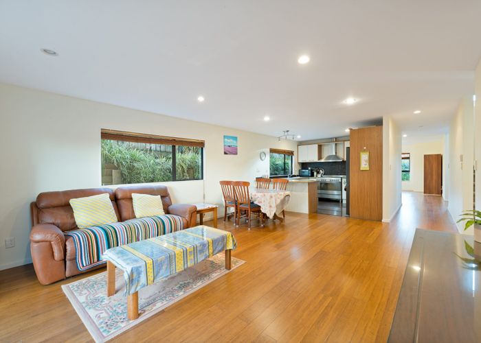  at 37 Virginia Street, Henderson, Waitakere City, Auckland
