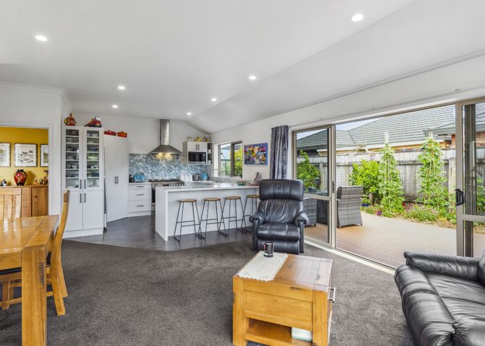  at 35 Holcombe Drive, Paraparaumu