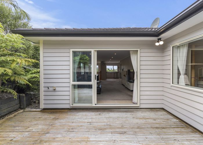  at 21 Mantra Road, Massey, Auckland