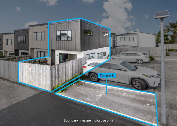  at 8/6 Hepburn Road, Glendene, Waitakere City, Auckland