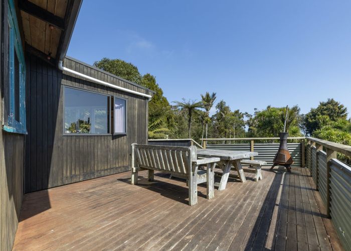  at 86 Anawhata Road, New Lynn