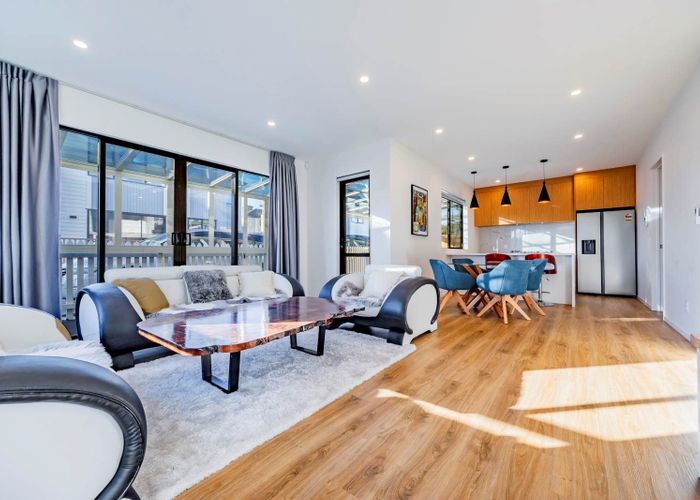  at 4A Breeze Lane, Silverdale, Rodney, Auckland
