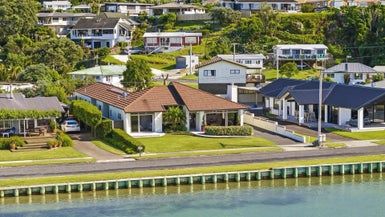  at 34 The Esplanade, Omokoroa