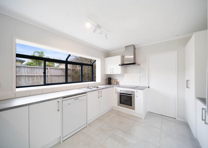  at 16 Eastland Road, Flat Bush, Manukau City, Auckland