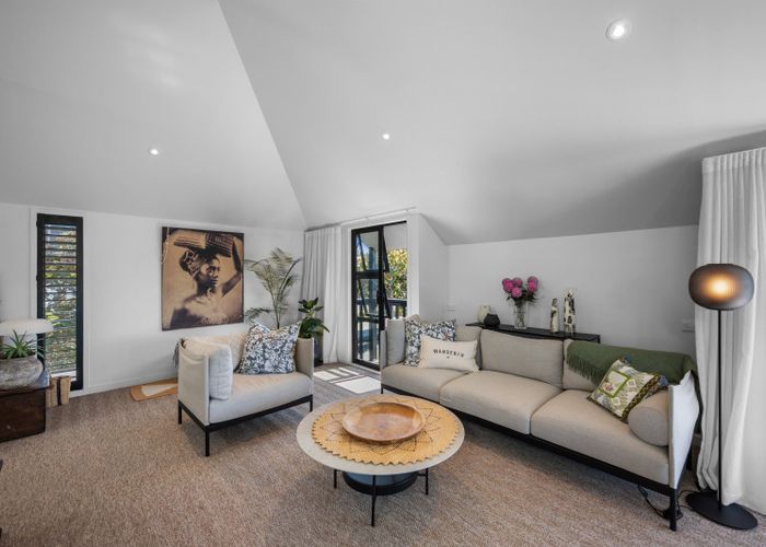  at 2/21 Hauraki Road, Hauraki, North Shore City, Auckland