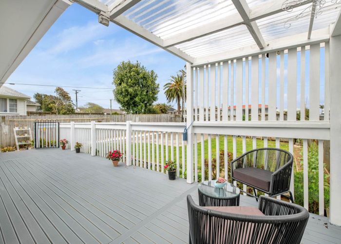  at 9 Lloyd Avenue, Papatoetoe, Manukau City, Auckland