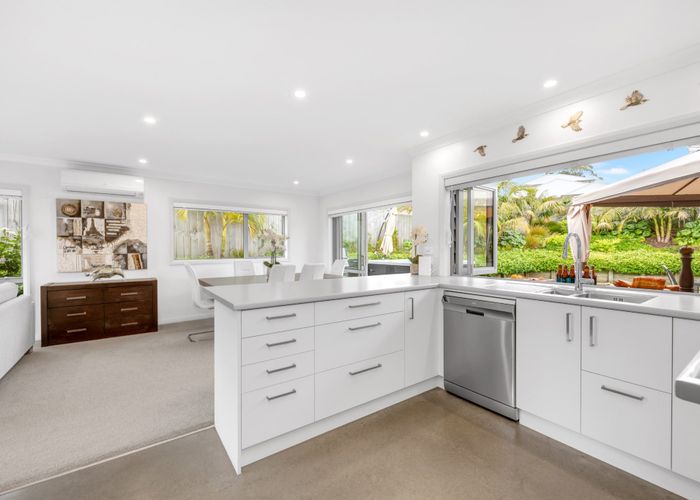 at 39 Karo Road, Beachlands, Auckland