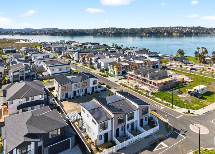  at 34  Observation Green, Hobsonville, Waitakere City, Auckland