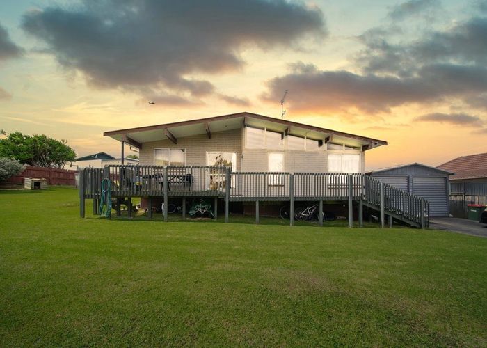  at 9 Vigo Place, Papatoetoe, Auckland