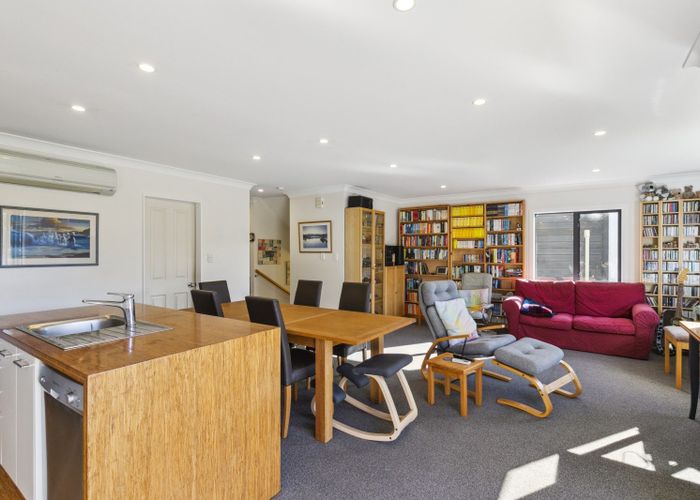  at 2C Lytton St, Wadestown, Wellington
