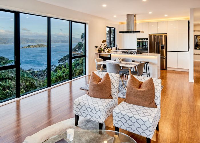  at 9 Cromwell Point, Newlands, Wellington
