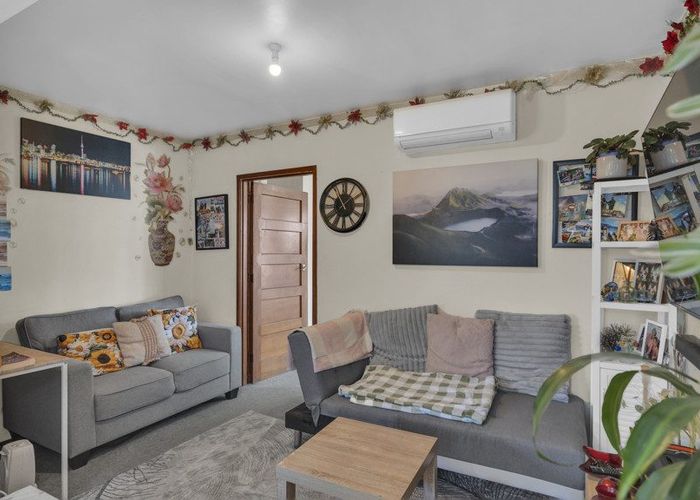  at 18 Ballantynes Ave, Upper Riccarton, Christchurch City, Canterbury