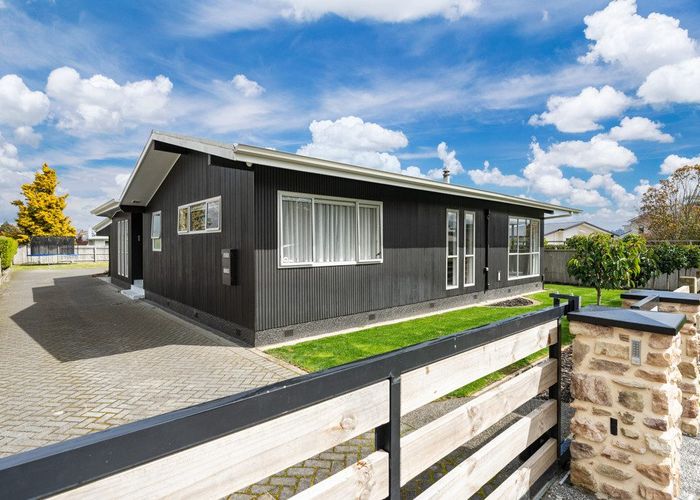  at 9 Charles Crescent, Rainbow Point, Taupo