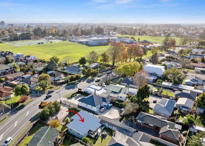  at 18 Peachgrove Road, Hamilton East, Hamilton