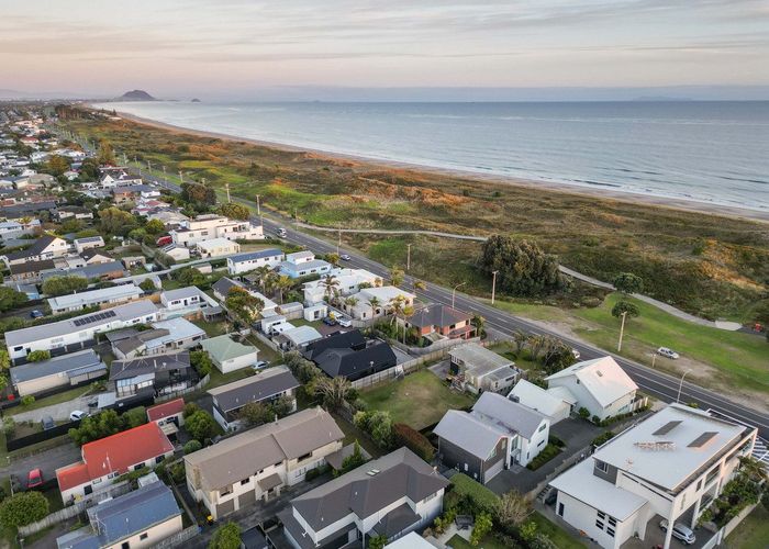  at 706 Papamoa Beach Road, Papamoa Beach, Tauranga, Bay Of Plenty