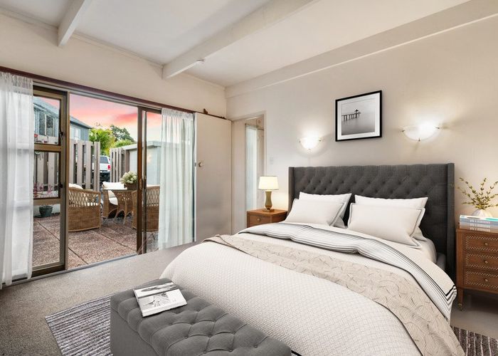  at 1/12 King Richard Place, Browns Bay, Auckland