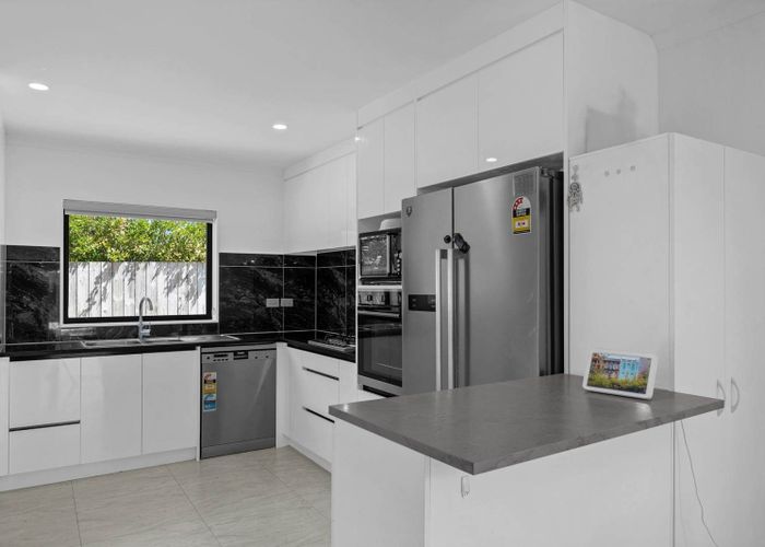  at 9a Alexander Avenue, Papatoetoe, Manukau City, Auckland