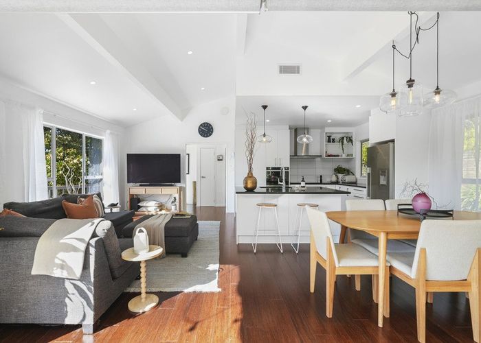  at 17 McClintock Road, Massey, Waitakere City, Auckland