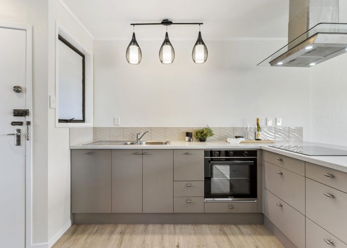  at 2/45 Third Avenue, Kingsland, Auckland