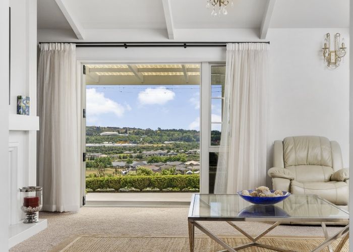  at 21 Broadwater Close, Pyes Pa, Tauranga