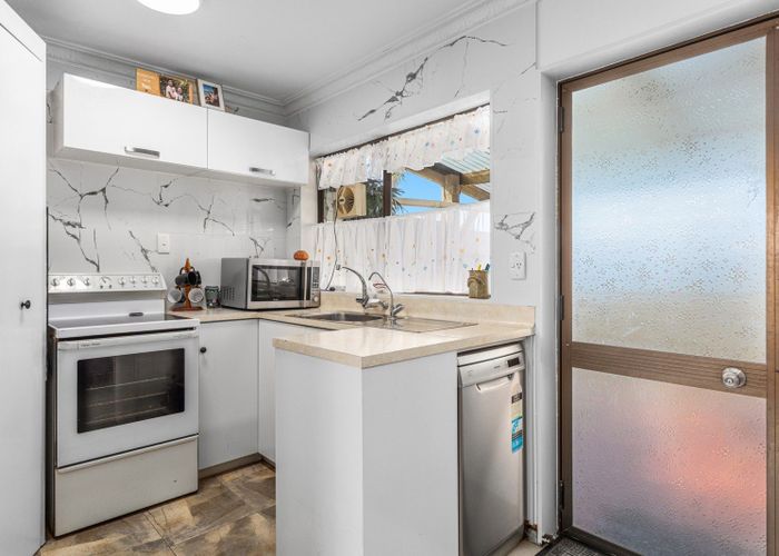  at 4/14 James Street, Whakatane