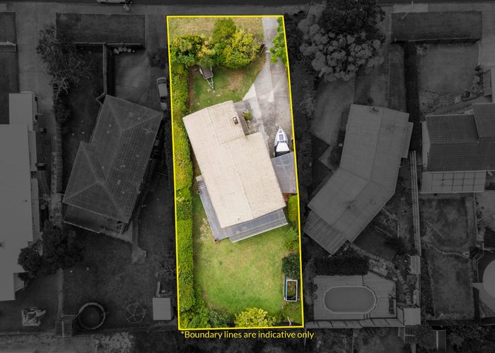  at 77 La Rosa Street, Green Bay, Auckland