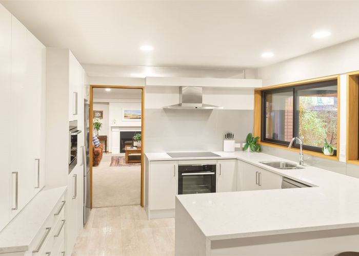  at 1/143 Straven Road, Fendalton, Christchurch