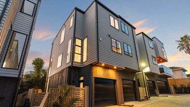 at 8/27 Hastings Road, Mairangi Bay, Auckland