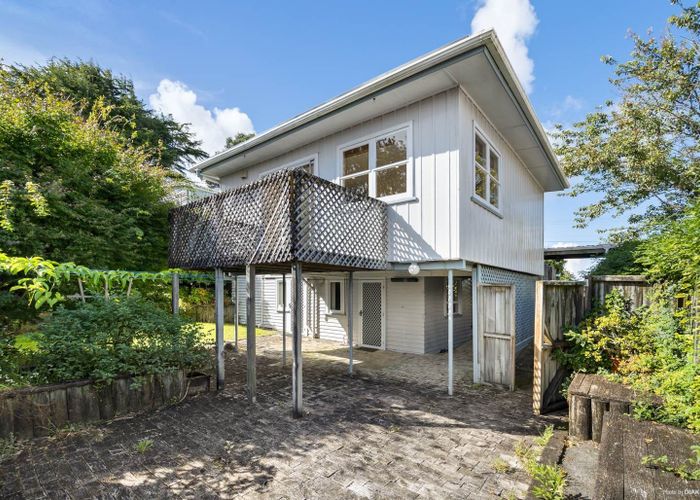  at 516 Mount Albert Road, Mount Roskill, Auckland