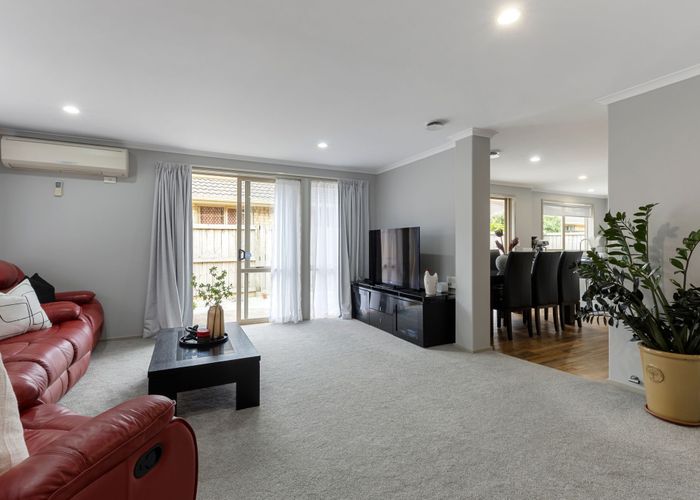 at 81 Mount View Road, Melville, Hamilton
