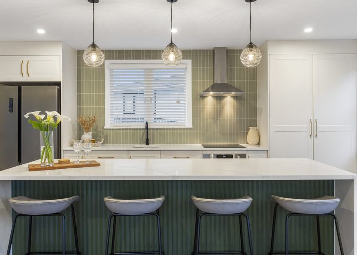  at 31 Crocombe Crescent, Beach Haven, Auckland