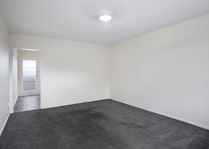  at 2/85 Hills Road, Edgeware, Christchurch City, Canterbury