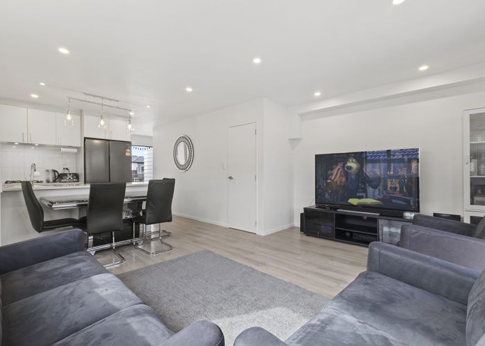  at 83 Thomas Road, Flat Bush, Manukau City, Auckland