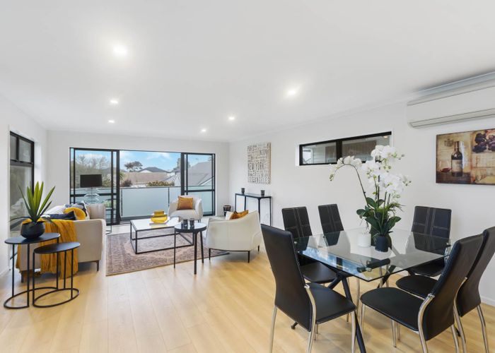  at 12A Ropata Avenue, Point England, Auckland