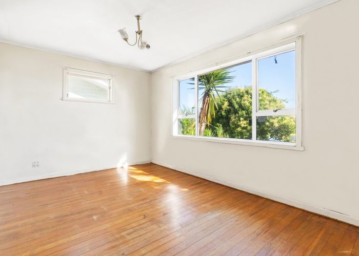  at 52 Beaumonts Way, Manurewa, Manukau City, Auckland