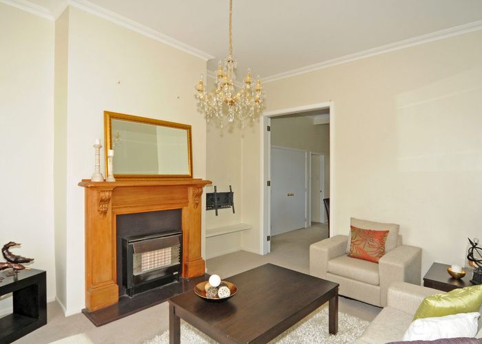  at Top Flat/132a Kelburn Parade, Kelburn, Wellington, Wellington